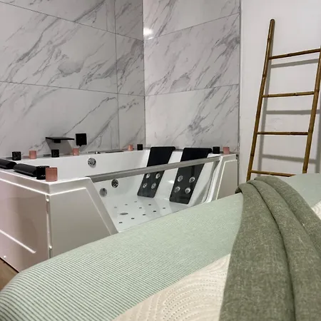 Deluxe Jacuzzi