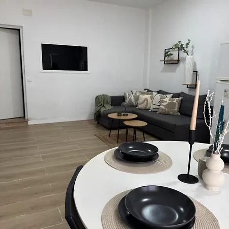 Deluxe Jacuzzi Apartment